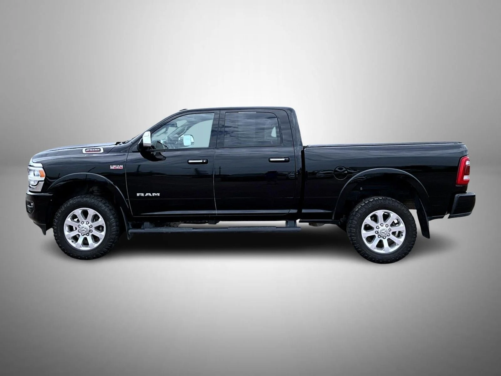 Used 2022 Black Ram Laramie image 8