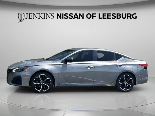 Used 2024 Gray Nissan 2.5 SR image 13