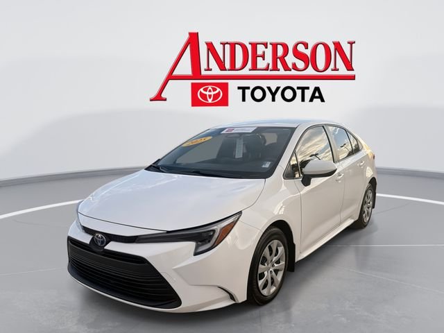 Certified Used 2025 White Toyota LE image 1