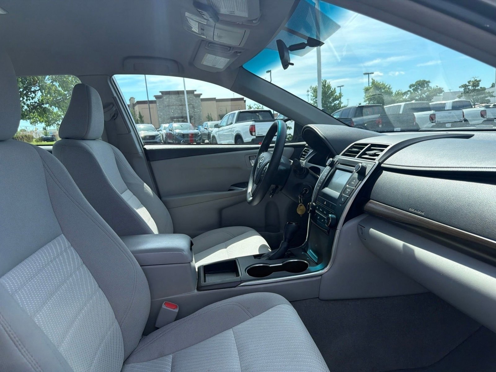Used 2016 Predawn Gray Mica Toyota LE image 12