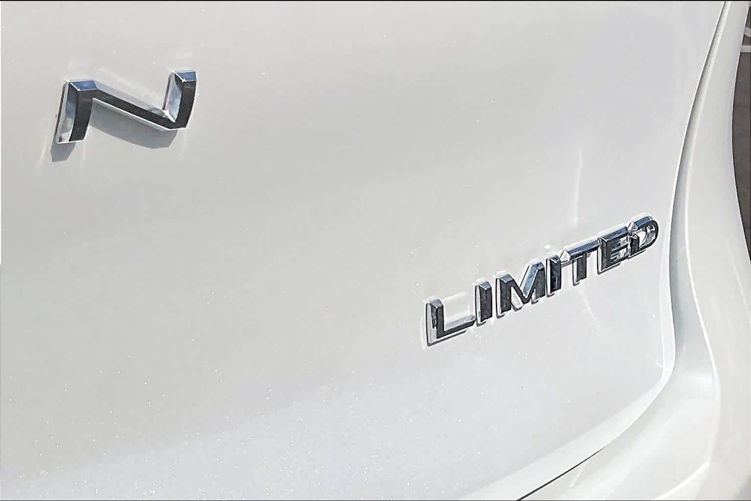 Certified Used 2023 Oxygen White Toyota Limited image 9