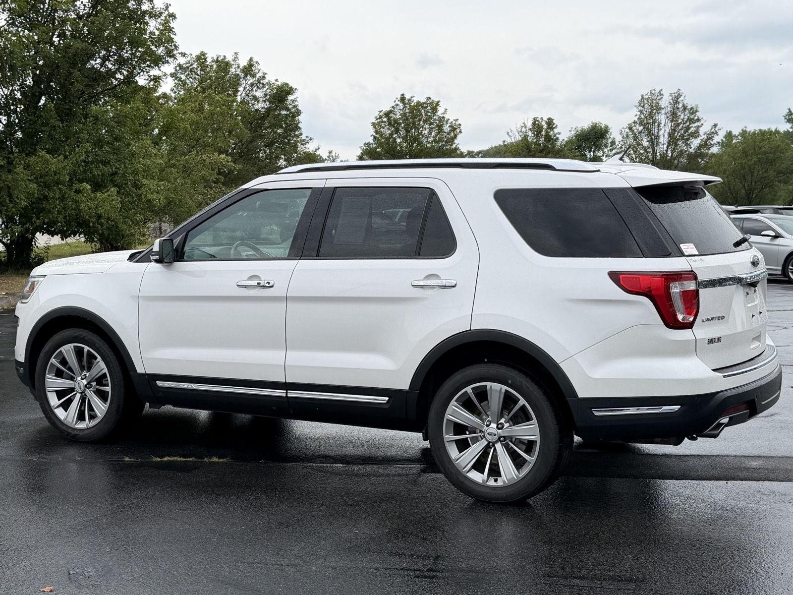 Used 2018 White Platinum Metallic Tri-Coat Ford Limited image 5