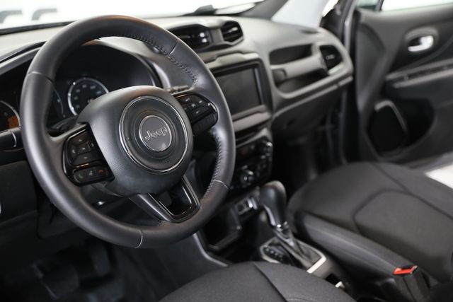 Used 2019 Gray Jeep Latitude image 13
