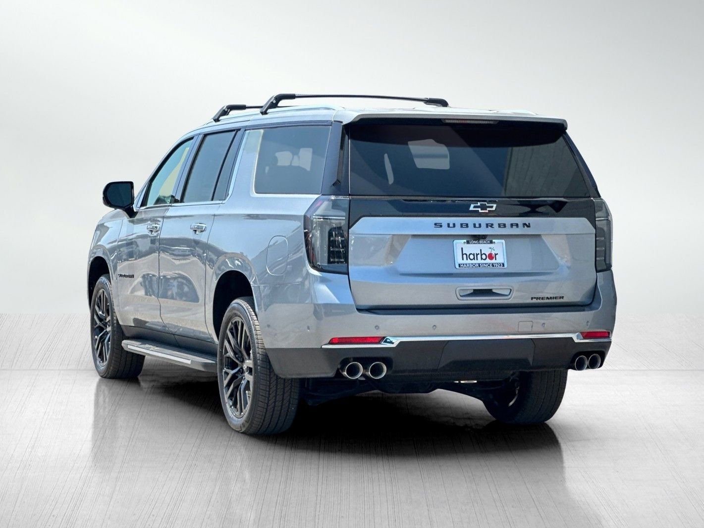 2025 Chevrolet Suburban Premier - Photo 6