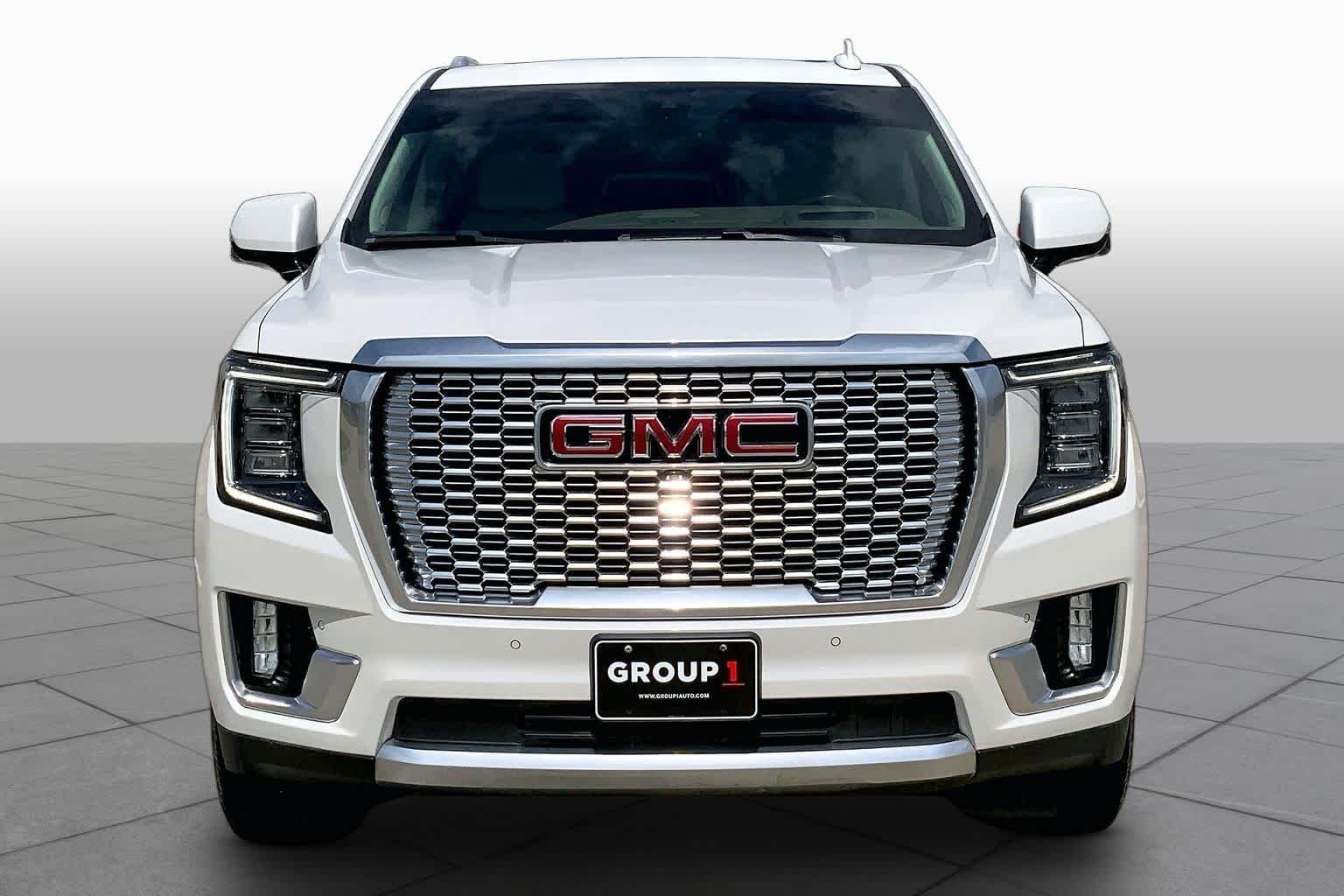 Used 2021 WHITE FROST TRICOAT GMC Denali image 4