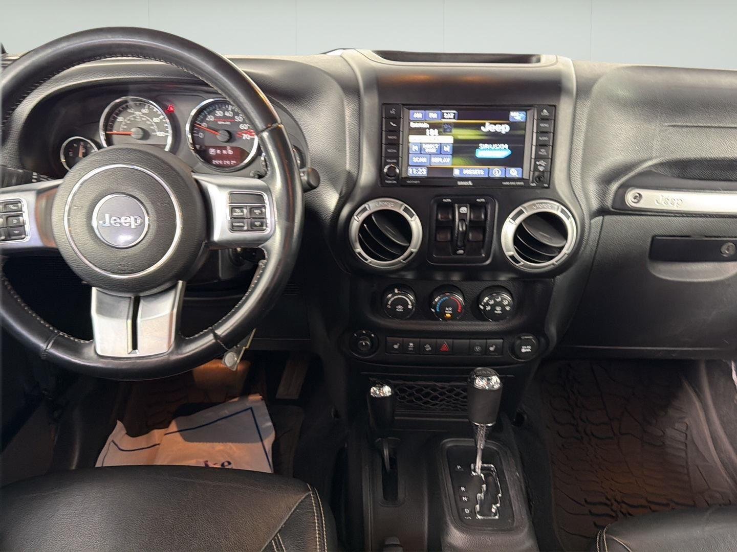 Used 2017 Rhino Clearcoat Jeep Rubicon Hard Rock image 17