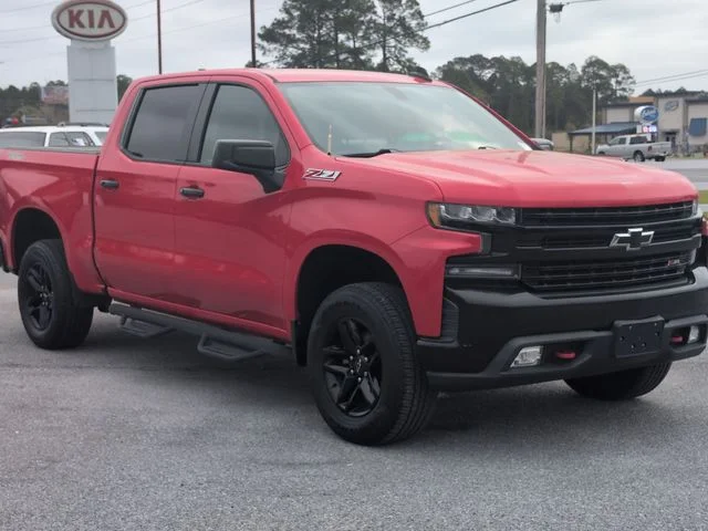 Used 2020 Red Chevrolet LT Trail Boss image 7