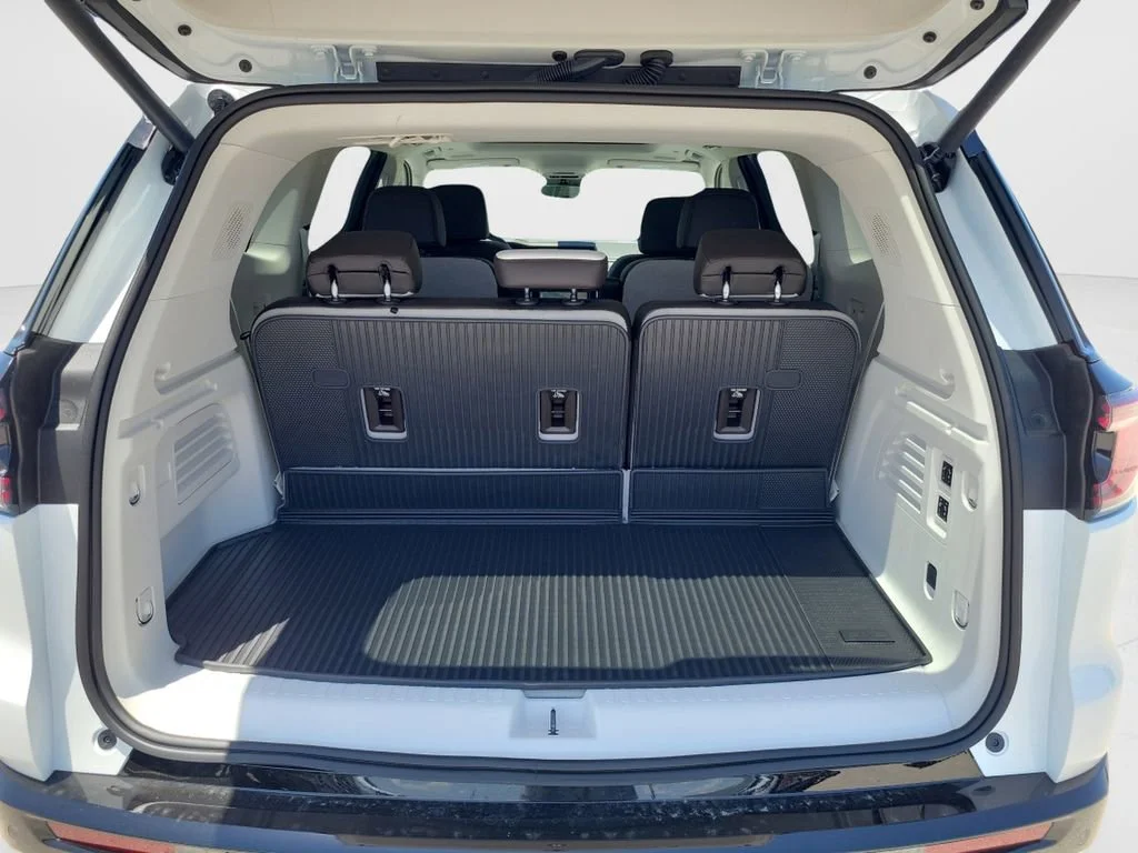 New 2026 Summit White GMC Denali image 9
