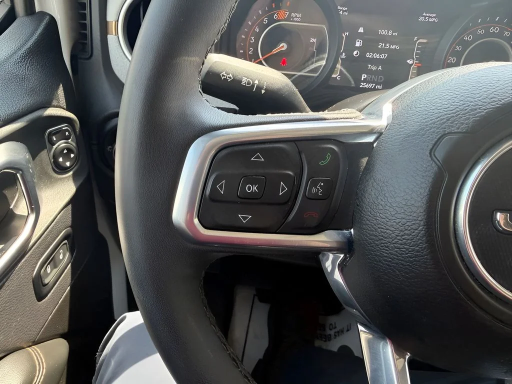 Used 2025 Bright White Clearcoat Jeep Sahara image 20