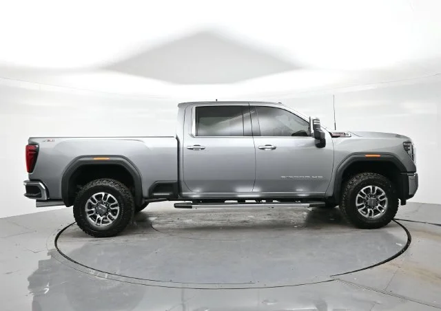 Used 2026 Sterling Metallic GMC SLT image 8