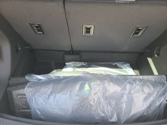 New 2027 Summit White Chevrolet LT image 9