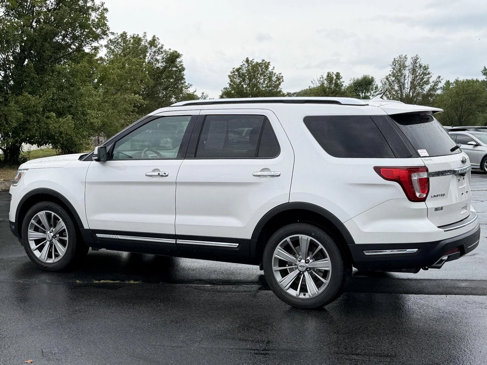 Used 2018 White Platinum Metallic Tri-Coat Ford Limited image 5