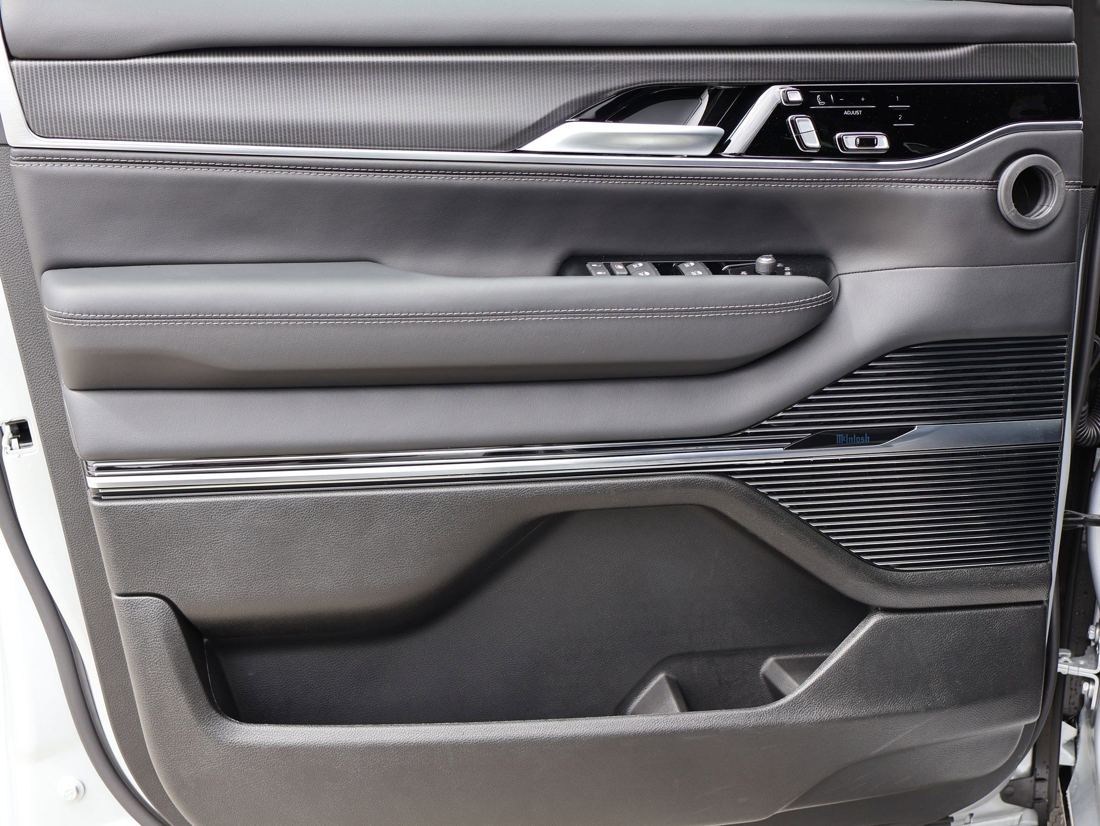 2026 Jeep Grand Wagoneer Summit Obsidian - Photo 10