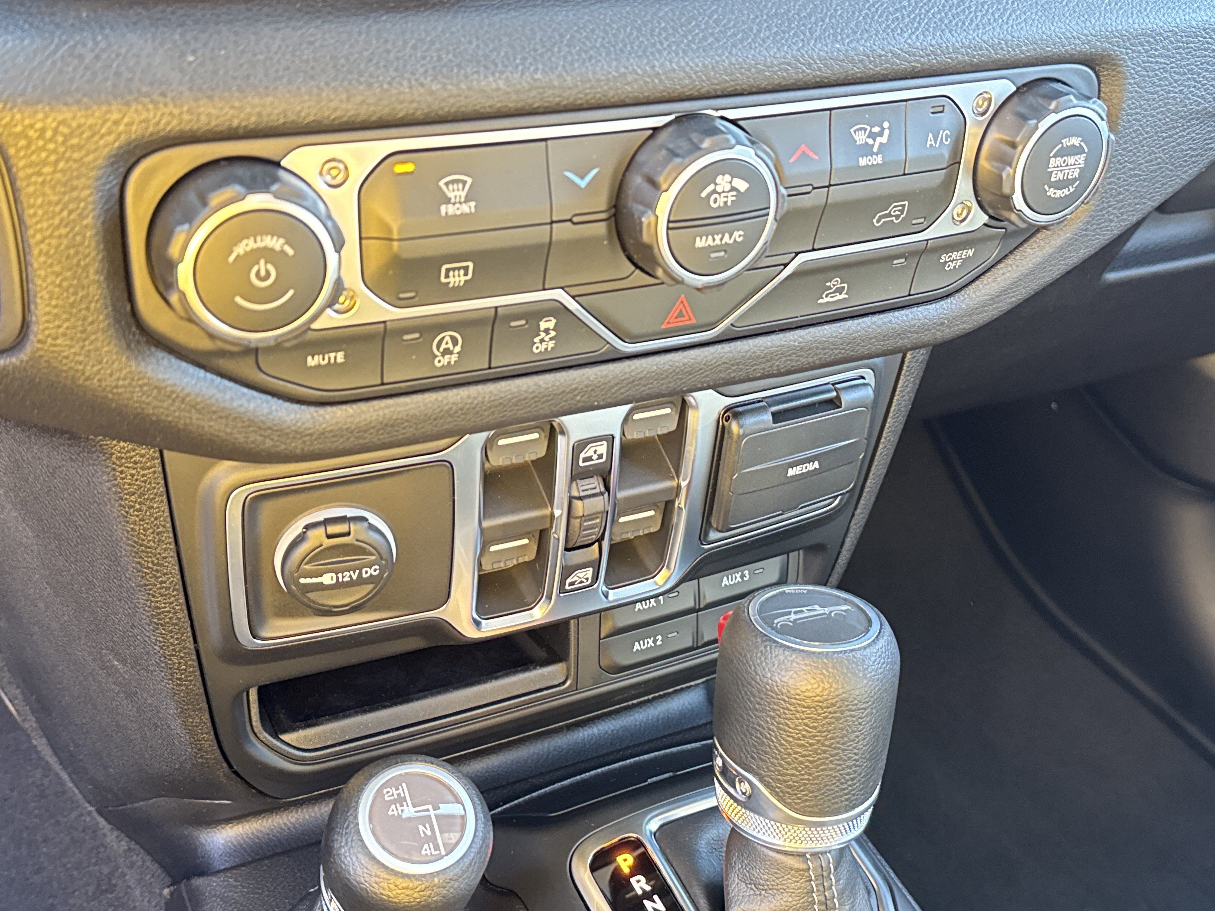 New 2026 Reign Exterior Paint Jeep Sport S image 34