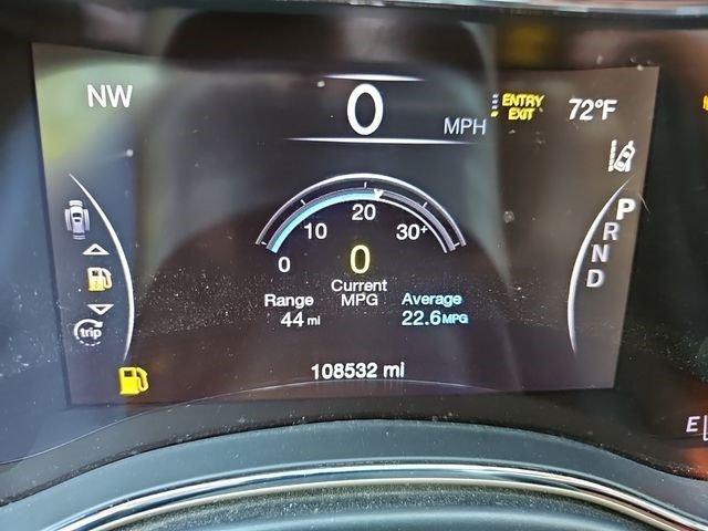 Used 2017 Ivory 3-Coat Jeep Summit image 22