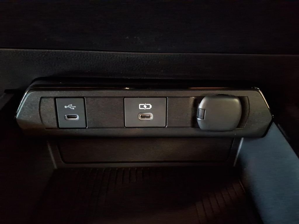 New 2026 Wind Chill Pearl Toyota XSE image 10