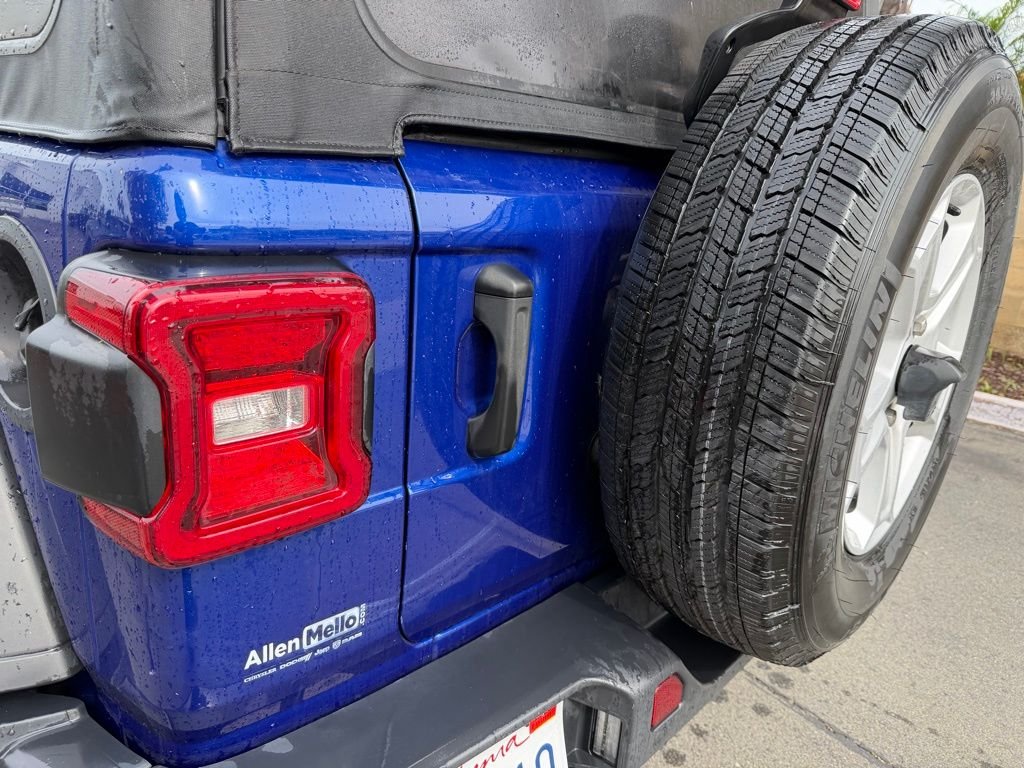 Used 2020 Blue Jeep Unlimited Sport S image 12