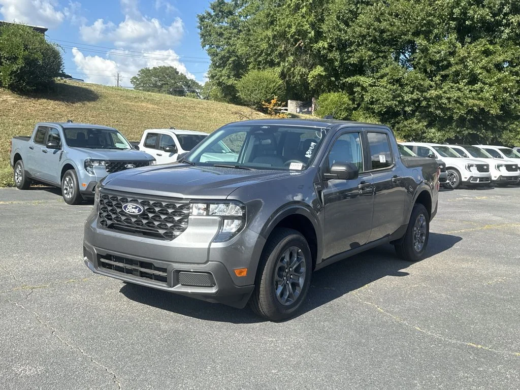 New 2026 Gray Ford XLT image 3