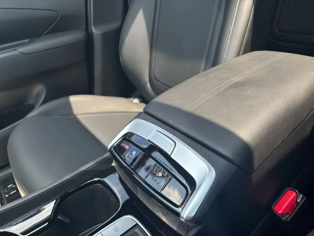 Used 2024 Black Hyundai NIGHT image 10