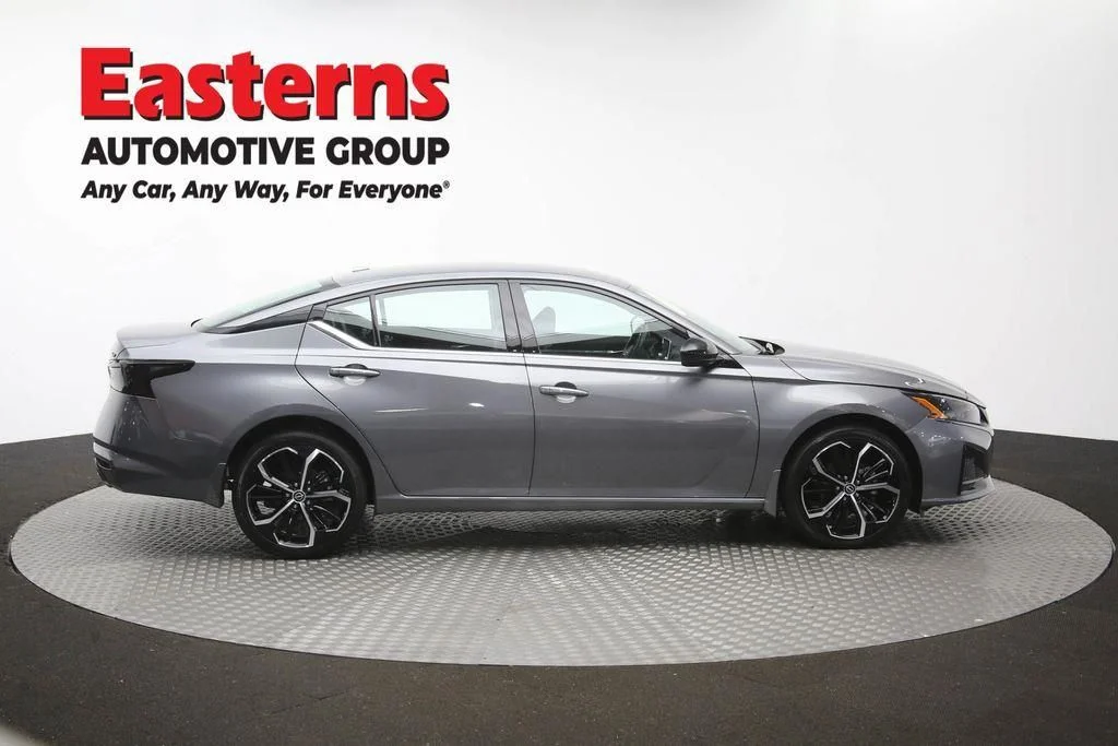 Used 2025 Gray Nissan 2.5 SR image 45