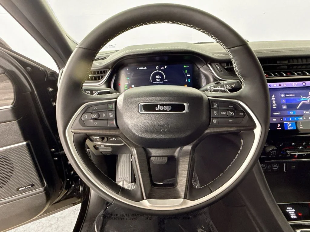 Used 2025 Black Jeep 4xe image 11