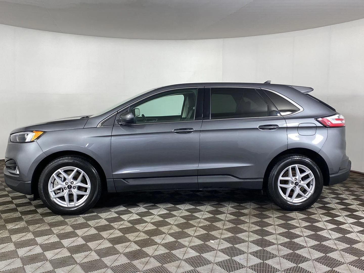 Used 2024 Carbonized Gray Ford SEL image 29