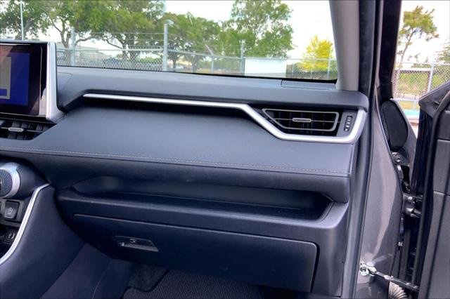 Certified Used 2024 MAGNETIC GRAY MET. Toyota  image 18