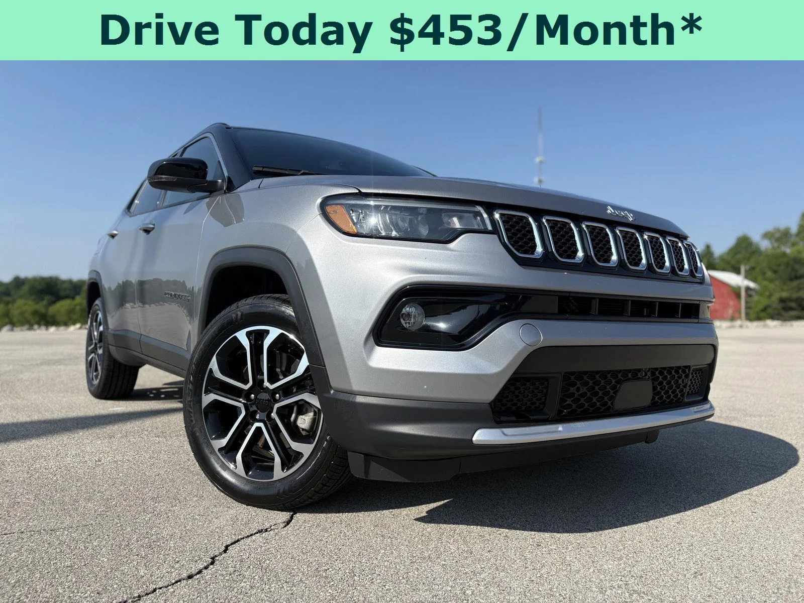 Used 2024 Silver Zynith Metallic Clearcoat Jeep Limited image 2