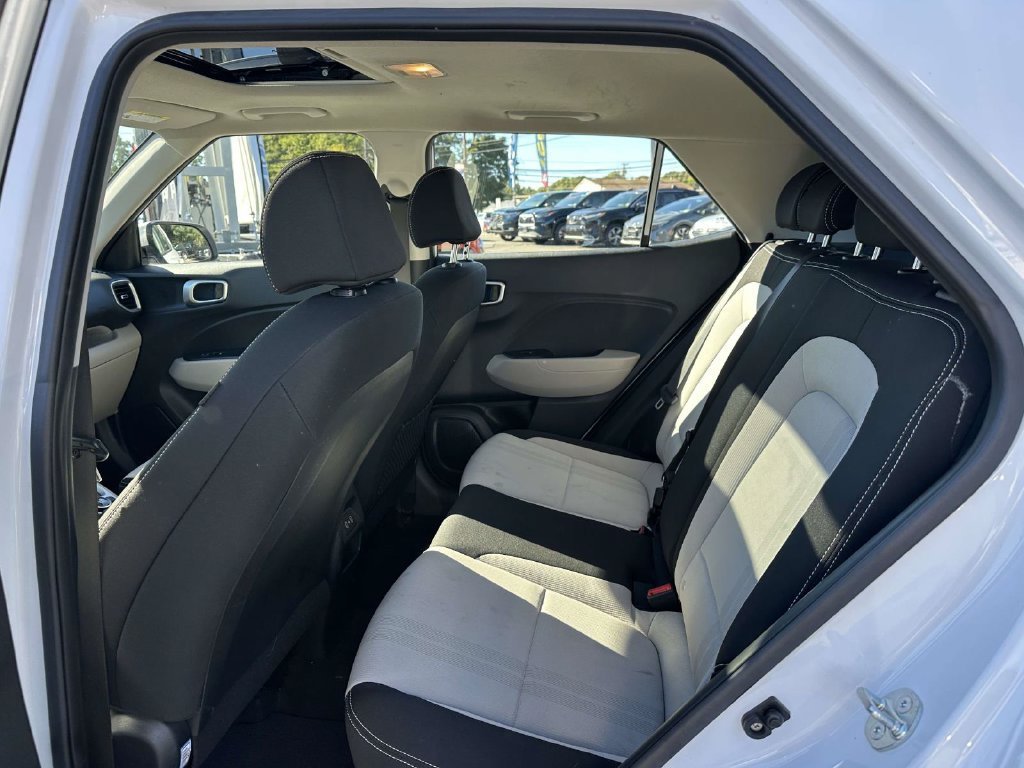 Certified Used 2024 Lunar White Hyundai SEL image 18
