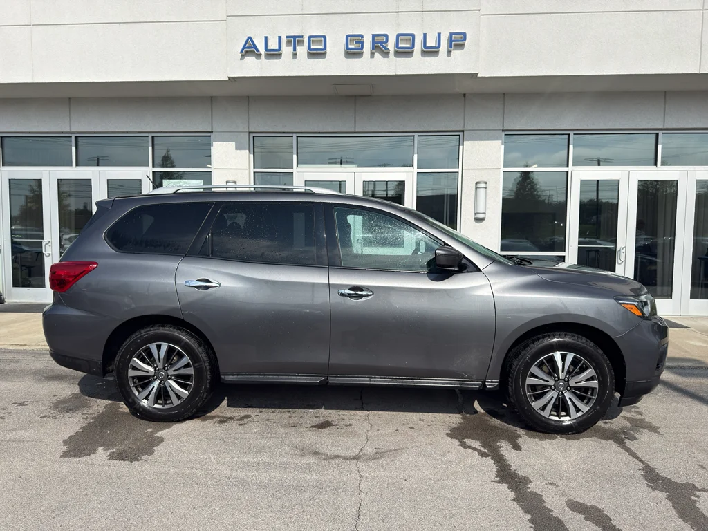 Used 2017 Gray Nissan SV image 2