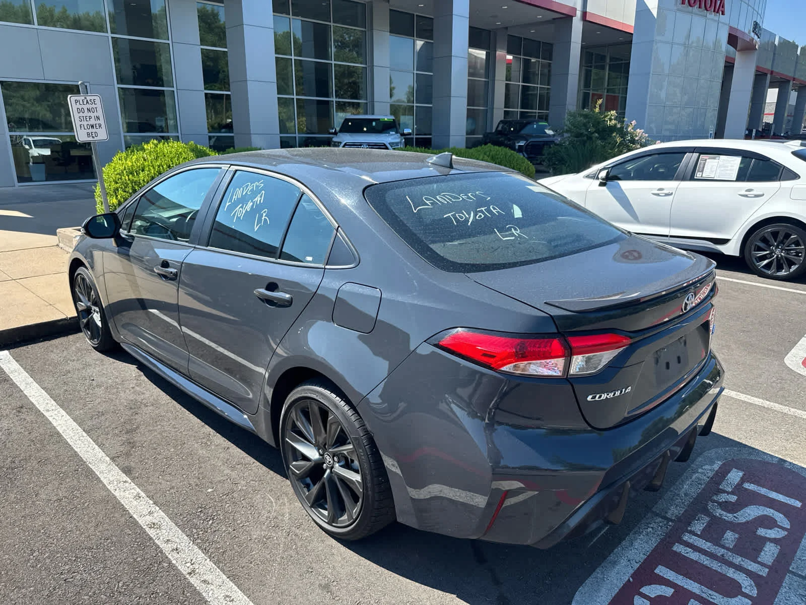 Used 2025 Underground Toyota SE image 3