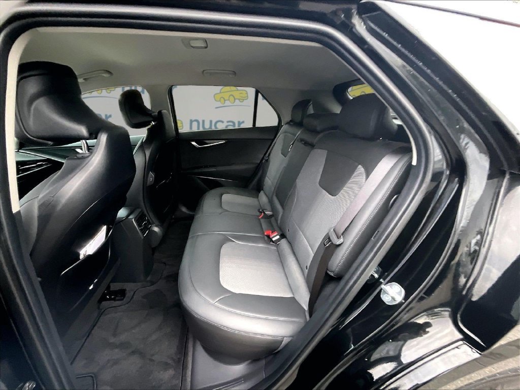 Used 2025 Black Kia Wind image 15