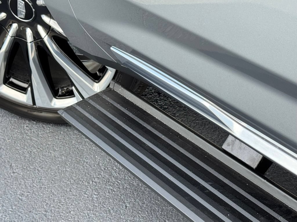 2026 Cadillac Escalade Platinum Luxury - Photo 14
