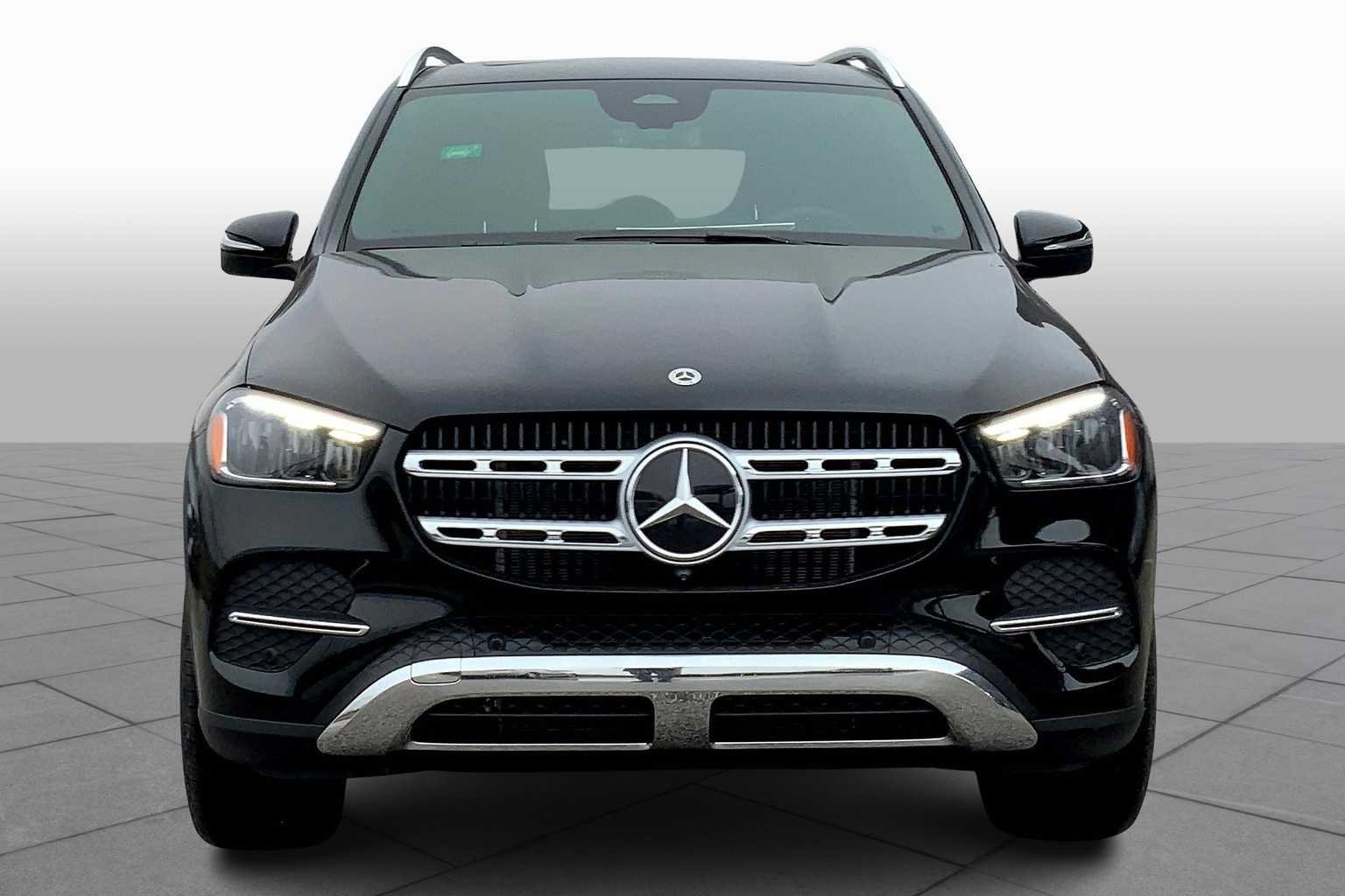 Used 2025 Black Mercedes-Benz GLE 450e image 3