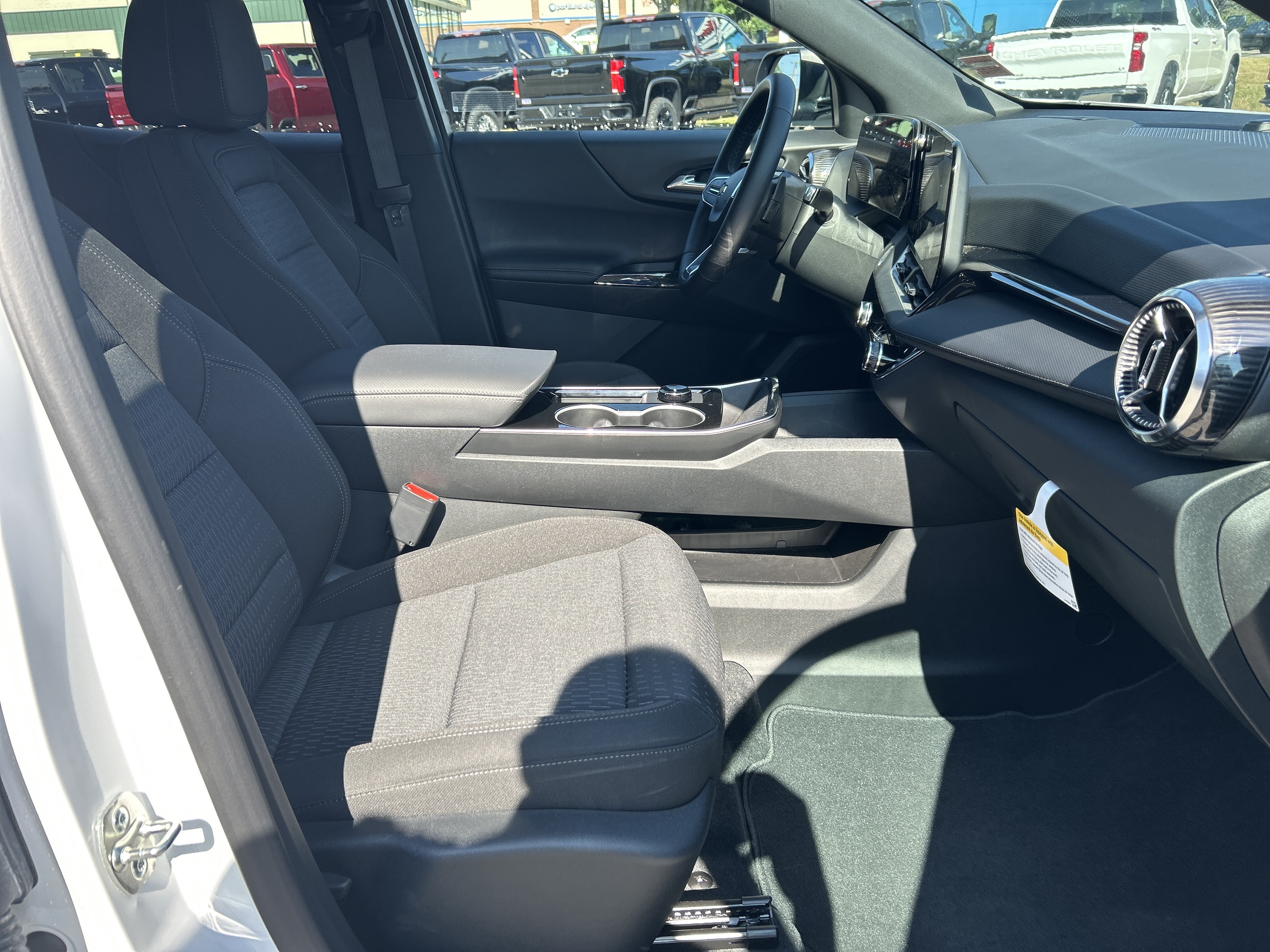 2026 Chevrolet Equinox LT - Photo 10