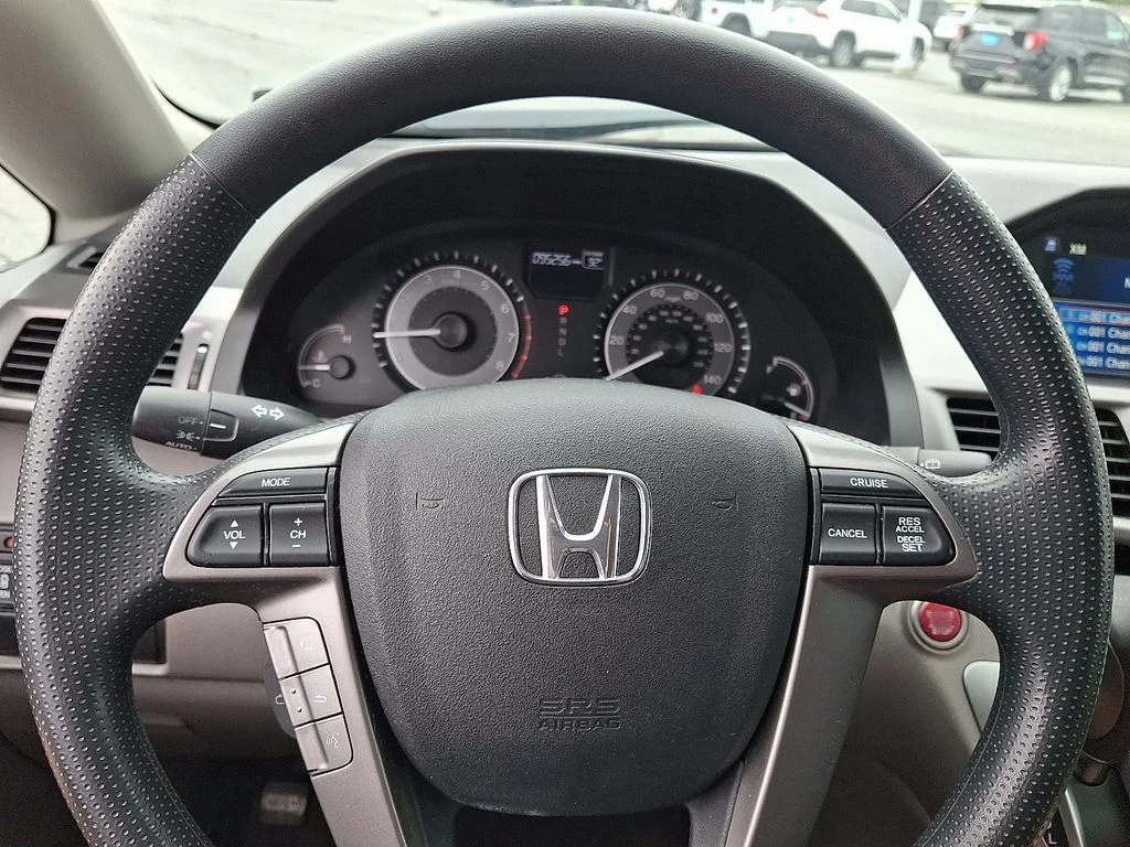 Used 2016 Gray Honda SE image 21
