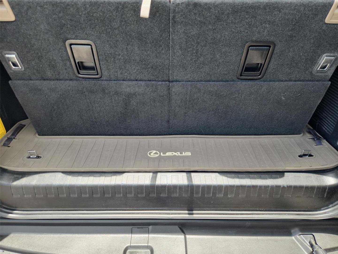 Used 2021 Silver Lexus GX 460 Premium image 26