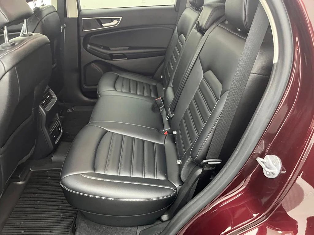 Used 2023 Red Ford SEL image 37