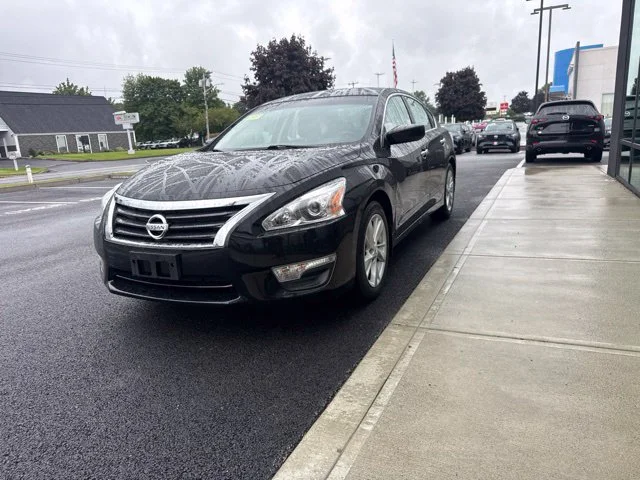Used 2014 Black Nissan 2.5 SV image 7