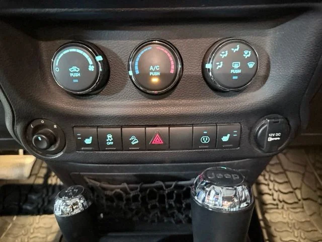 Used 2014 Blue Jeep Unlimited Sahara image 25