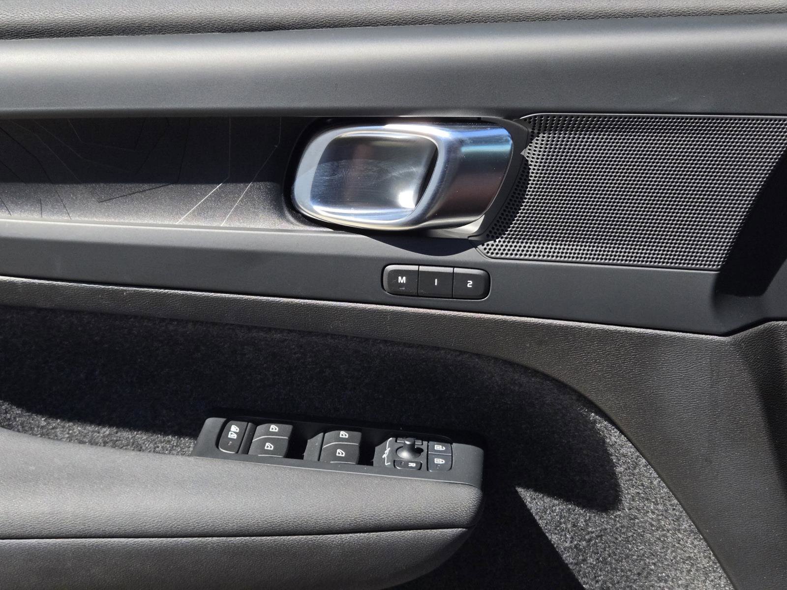 Used 2023 Thunder Gray Metallic Volvo Plus image 26