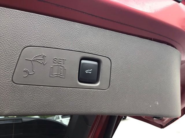 Used 2022 Red Lincoln Standard image 24