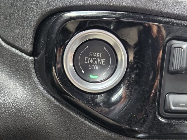 Used 2025 Black Chevrolet High Country image 21