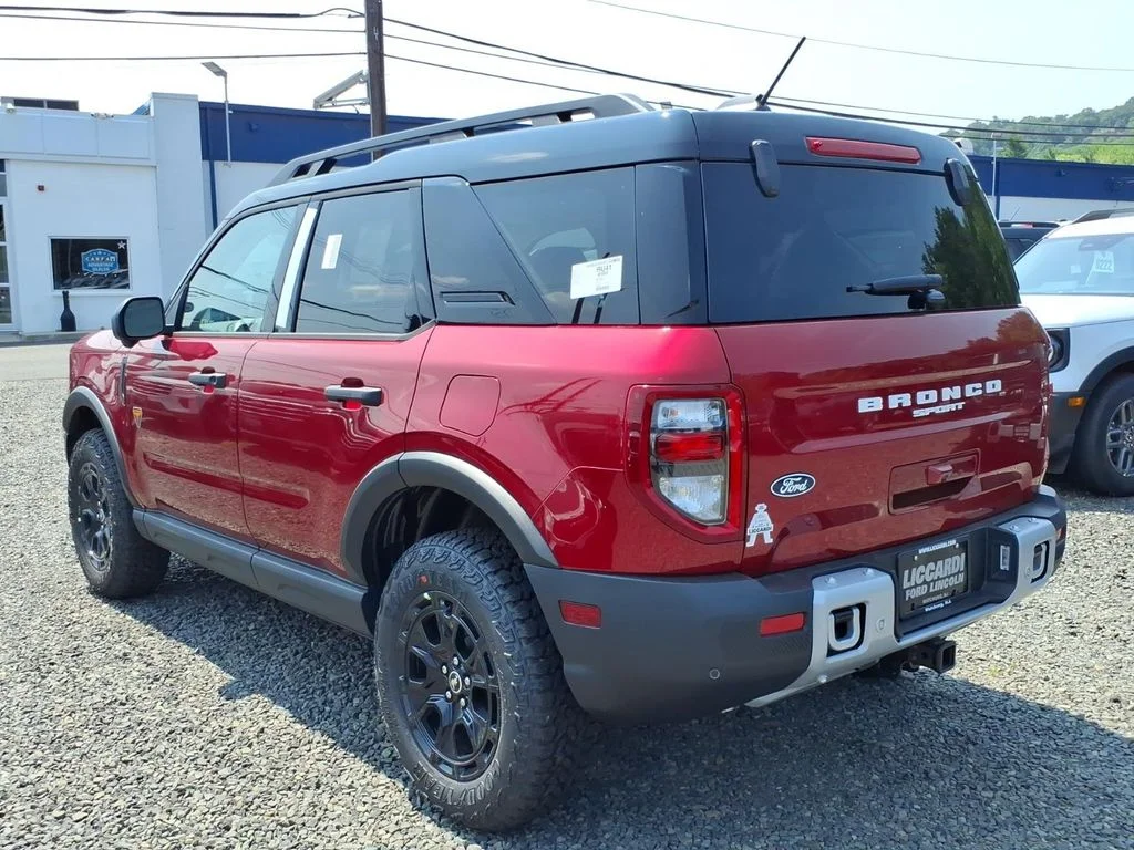 New 2026 Ruby Red Metallic Tinted Clearcoat Ford Badlands® image 4