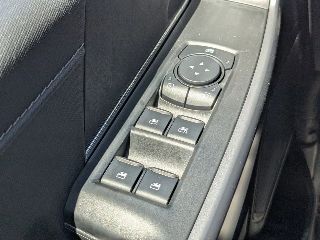 New 2026 Carbonized Gray Metallic Ford XLT image 25