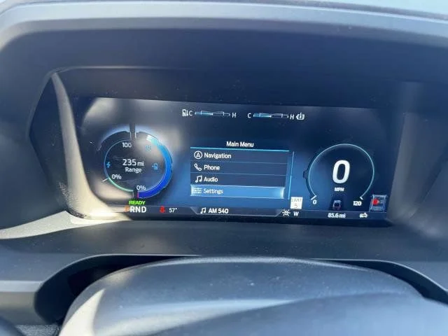 2025 Ford F-150 Lightning Flash - Photo 16