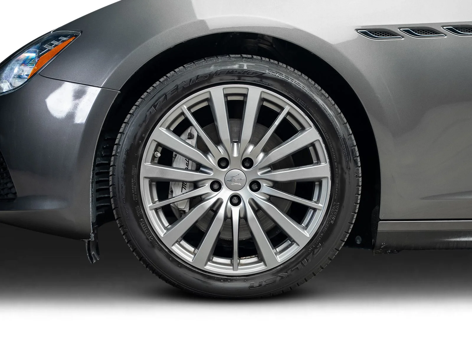 Used 2017 Gray Maserati Base image 26