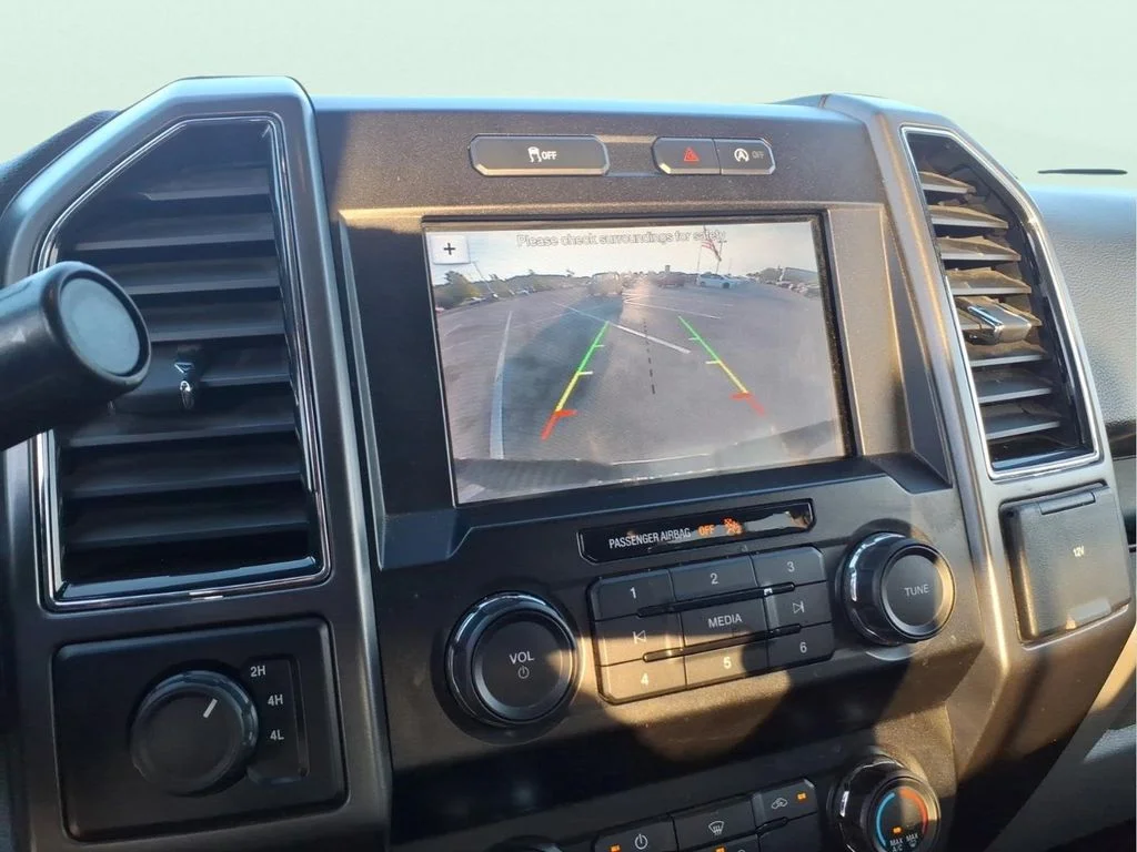 Used 2019 Blue Ford XLT image 25