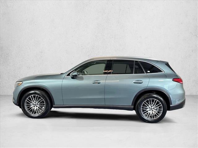 New 2026 Verde Silver Metallic Mercedes-Benz GLC 300 image 38