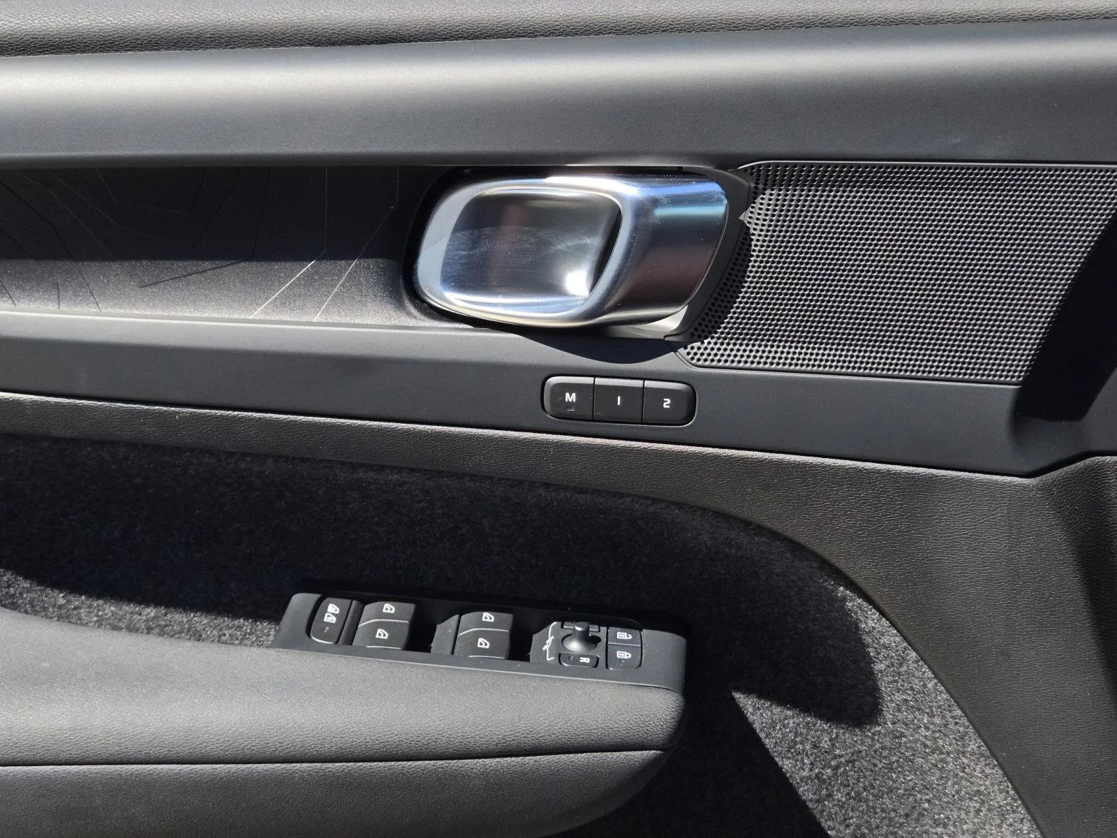 Used 2023 Thunder Gray Metallic Volvo Plus image 26
